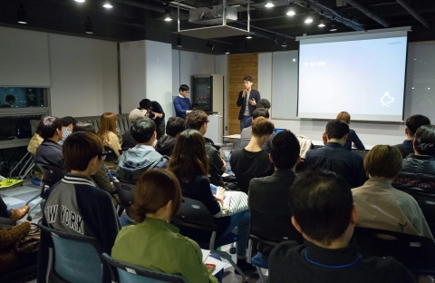 3월 31일 진행된 언더독스 창업사관학교 in Busan 데모데이에서는 총 20명 7개 예비 창업팀의 피칭이 이루어졌다