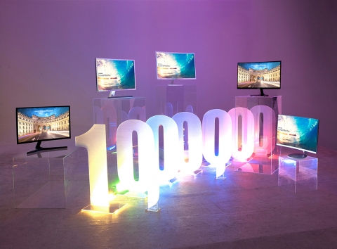 삼성전자 커브드 모니터가 글로벌 판매 100만대를 돌파했다