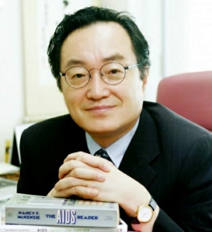 건국대 생명특성화대학 조명환 교수가 4.19국가보훈자유평화상 조직위원회가 선정하는 제56주년 4.19자유평화공헌대상 사회봉사 부문 대상을 수상했다