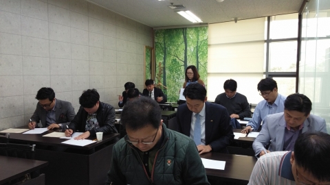 한국기술개발협회가 제5회 기업 R&D 지도사 자격검정시험 1차 필기시험을 진행하고 있다