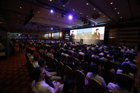 SAP 코리아는 어제 2,000여 명 이상의 SAP 고객 및 파트너, 업계 관계자들이 참석한 가운데 SAP 포럼 서울을 성황리에 개최했다