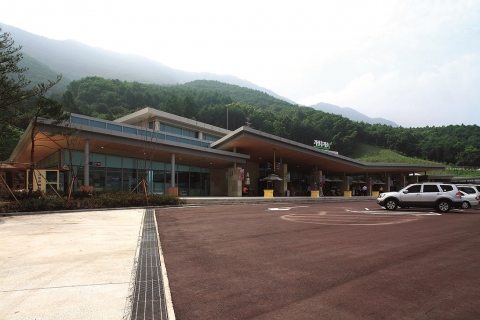 ECMD Initiates Free WiFi Service at Gapyeong Expressway Rest Stop with the  Largest WiFi Network, Fon for all Korean residents and foreign visitors. Gapyeong Rest Stop, operated by ECMD is the only rest stop on Seoul-Chuncheon Highway that offers the best food, facilities and services.