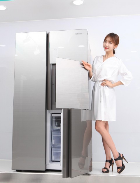 동부대우전자가 공간효율성을 강화한 2017년형 3도어 냉장고 클라쎄 큐브 신제품을 출시했다