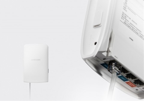 삼성전자가 벽에 부착할 수 있는 형태의 유ㆍ무선 데이터 통신장비인 월 플레이트 AP(Wall Plate Access Point)를 출시한다