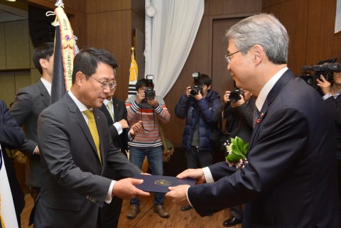 ING생명 28일 서울 중구 전국은행연합회 국제회의장에서 열린 제10회 자금세탁방지의 날 기념행사에서 자금세탁방지 우수기관으로 선정돼 국무총리상을 수상했다