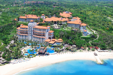 힐튼 호텔 앤 리조트(Hilton Hotels & Resorts)는 힐튼 발리 리조트(Hilton Bali Resort)를 개장한다고 6일 발표했다. 힐튼 발리 리조트는 세계에서 사람들이 가장 많이 찾는 지역에 위치한 힐튼(뉴욕증권거래소: HLT)의 130개 리조트 포트폴리오에 합류한다