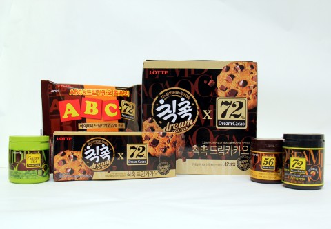 롯데제과가 정통 초콜릿칩 쿠키 칙촉에 드림카카오를 넣은 칙촉 드림카카오를 선보였다