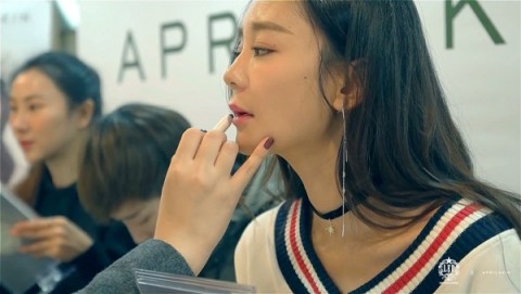 에이프릴스킨이 LEP 아카데미의 K-STYLE 체험 프로그램에 참여한 4명의 중국 연예인과 함께 1월 23일 뷰티클래스를 개최했다