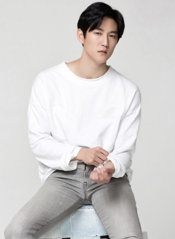 씨어트리컬 코리아 전속 배우 김원목