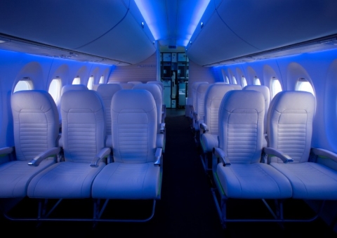 봄바디어 커머셜 에어크래프트가 국제항공기술박람회에서 동급 최고 수준의 C시리즈 객실과 새롭게 디자인된 CRJ 기종 객실을 선보인다