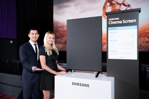 삼성전자가 27일 미국 라스베이거스에 위치한 씨네마크 극장에서 세계 최초로 극장전용 LED 스크린인 삼성 시네마 스크린을 공개하는 시사회를 열었다