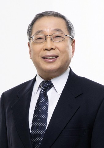 쌍용자동차가 31일 평택공장에서 주주총회와 이사회를 열고 현 이사회 의장과 대표이사를 재선임했다