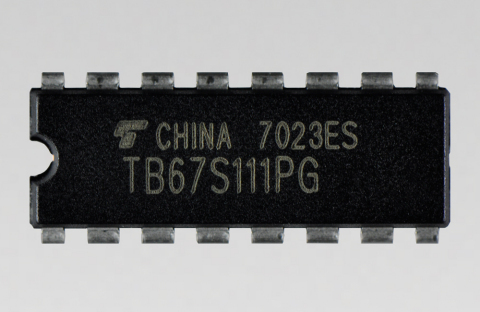 도시바가 고전압 저온저항 드라이버를 만들어내는 멀티채널 솔레노이드 및 단극형 모터 드라이버 IC TB67S111PG를 출시했다