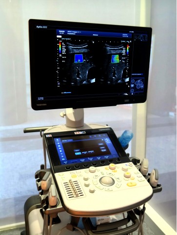 도시바 메디칼이 대한초음파의학회 학술대회에 참가해 i-Series의 메인 장비인 i 800을 선보인다