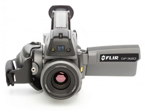 플리어시스템 코리아가 SK에너지 울산 Complex에 FLIR GF320 가스 이미징 카메라를 공급했다. 사진은 GF320 제품