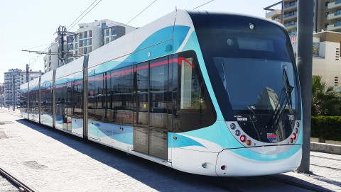 현대로템이 만든 터키 이즈미르 트램이 본격적인 영업운행에 착수했다