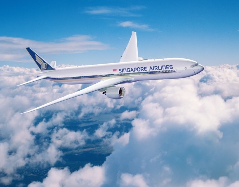 싱가포르항공이 세계 최대 모의비행장치 제작사인 CAE와 비행훈련센터 설립을 위한 투자 협약을 체결했다. 사진은 싱가포르항공기 전경