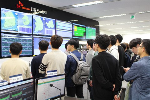 SK텔레콤은 청소년·대학생에게 4차 산업혁명의 청사진과 ICT 기술을 쉽게 소개하는 프로그램 T-Tech 캠퍼스를 론칭한다