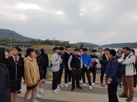 통일교육협의회 청소년분과가 26일 남북청소년 평화통일체험학습을 개최했다