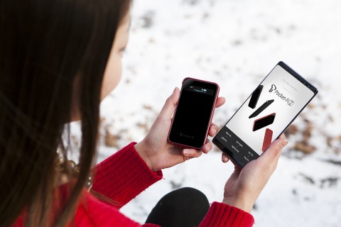 SK텔레콤이 신용카드 크기에 더 가벼워진 휴대용 모바일 라우터 포켓파이Z를 29일 출시한다