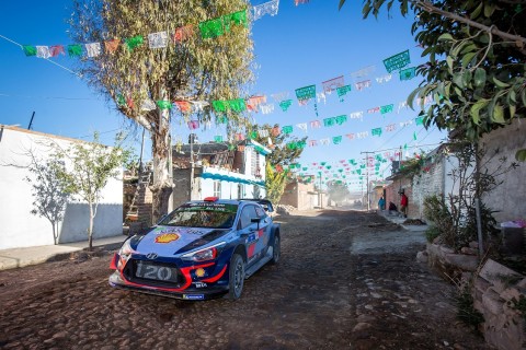 2018 WRC 3차 대회인 멕시코 랠리에 참가해 경기를 펼치고 있는 현대자동차의 신형 i20 랠리카