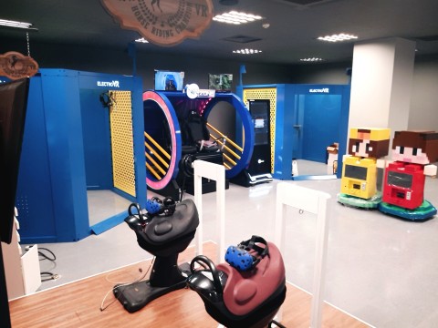 일렉트로 VR 서수원점 매장