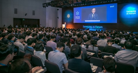 김기남 삼성전자 대표이사(사장) 겸 종합기술원장이 삼성 AI 포럼 개회사를 하고 있다