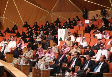 자나드리아 33 기자회견장의 미디어 대표들