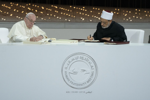 Pope Francis and Grand Imam of Al Azhar Sign Historic Abu Dhabi Declaration for World Peace and Livi...