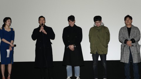 (왼쪽부터)MC홍제인, 박재홍, 도윤, 한이진, 서하늘 감독이 영화 관련 소개를 하고 있다
