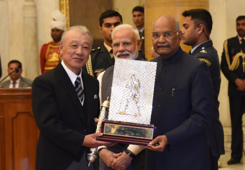 Indian President Presents Award to The Nippon Foundation Chairman Yohei Sasakawa in Recognition of Y...