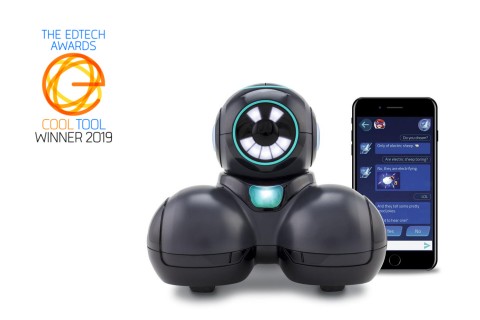 Edtech Digest Award 2019의 COOL TOOL 부문에 위너로 선정된 코딩로봇 큐와 큐앱