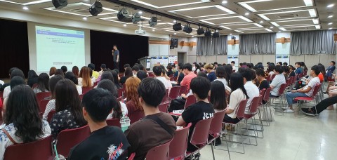 YBM 산하 한국TOEIC위원회가 주최한 2019 하반기 취업콘서트(연세대학교)에서 참석자들이 강연을 듣고 있다