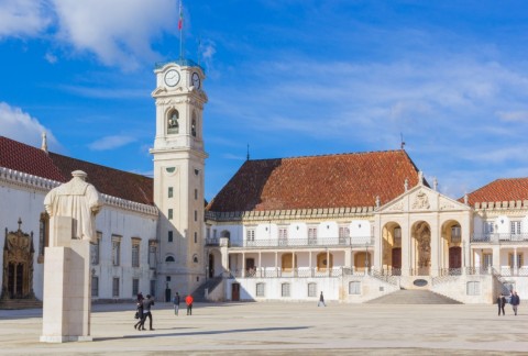 포르투갈 최초의 대학이자 유럽에서 세 번째로 오래된 대학 코임브라 대학 캠퍼스
