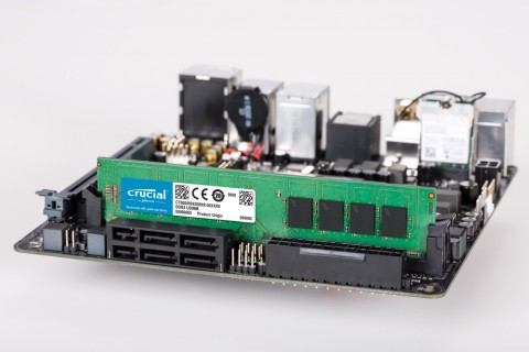 대원CTS가 크루셜 라인업 메모리 마이크론 Crucial DDR4 PC-25600 CL22를 출시했다