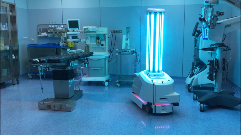 자율 소독 UVD 로봇은 현재 전 세계 50여개국에 성공적으로 출시됐다. 이탈리아의 여러 개인 병원을 운영하고 최근 UVD 로봇을 사용하기 시작한 그루포 폴로클리니코 아바노의 수석 외과의사 크리스티아노 후세르는 UVD 로봇을 받기 전에 사르디니아에있는 병원의 의사 6명이 코로나 바이러스에 감염된 상태였다며 우리는 2개월 전에 소독을 위해 로봇을 사용하기 시작한 이후 의사, 간호사 또는 환자가 COVID-19에 감염된 사례가 한 건도 없었다고 밝혔다