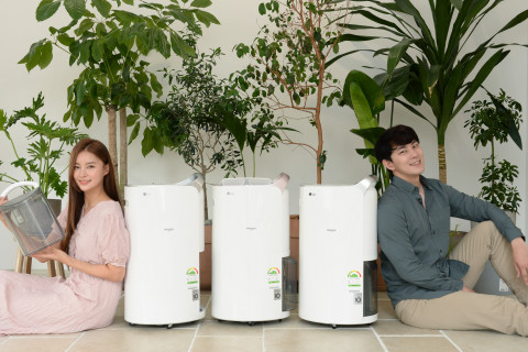 LG전자가 LG 휘센 듀얼 인버터 제습기 3종을 출시했다