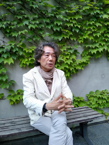 윤여성 예술감독