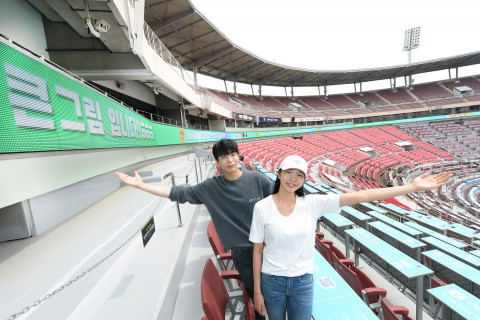 LG전자가 스타디움 LED 사이니지를 국내 첫 공급했다