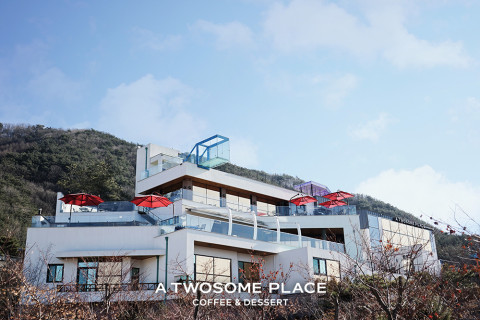 스카이데크로 색다른 경험을 할 수 있는 투썸플레이스 춘천구봉산점