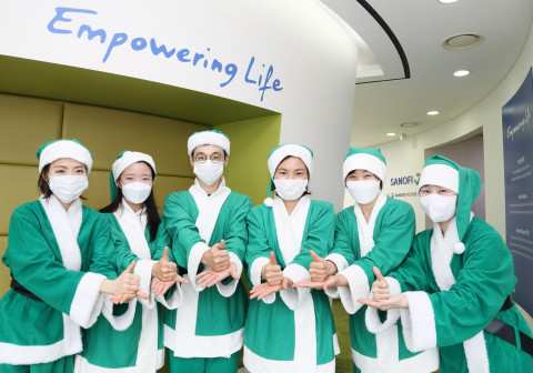 사노피 초록산타가 코로나19 극복에 힘쓰는 의료진의 격려를 위한 덕분에 챌린지에 동참했다