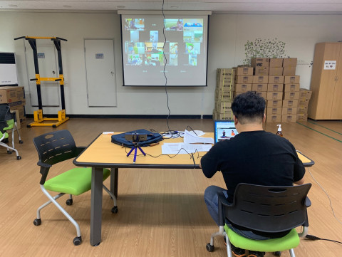 금천구시설관리공단이 심폐소생술 비대면 화상교육을 실시하고 있다