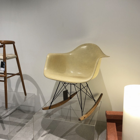 Eames RAR, 1920년에 생산된 1세대 제품