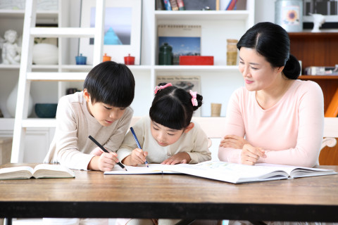 씨엠에스에듀가 썸머 이벤트 사고력 퀴즈 만들기를 실시한다