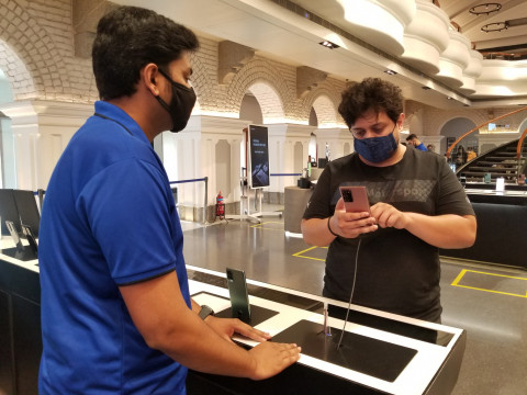 삼성전자가 갤럭시 노트20을 전 세계 약 70개국에 출시했다