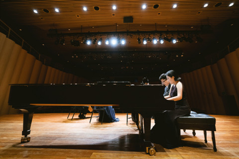 앞쪽부터 심은별 피아니스트, 김상헌 피아니스트