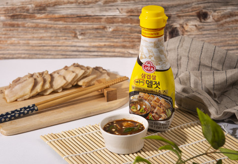 오뚜기가 삼겹살 제주식 멜젓소스를 출시했다
