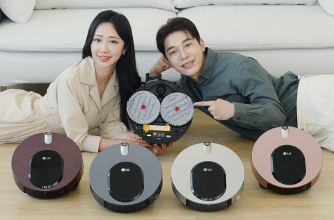 LG전자가 바퀴 없는 물걸레 전용 로봇청소기 LG 코드제로 M9 씽큐를 출시했다