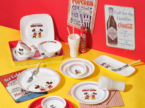 코렐이 레트로 감성 미키 클래식 라인을 출시했다