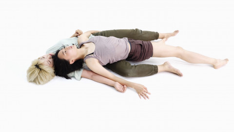 조영주 개인전 출품작 ‘입술 위의 깃털’ 작품 영상 스틸컷